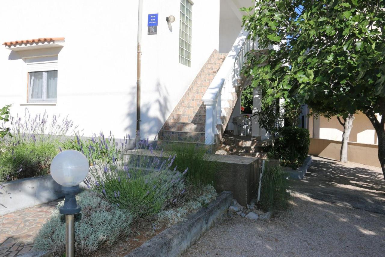 Apartments Nadenic シロ エクステリア 写真